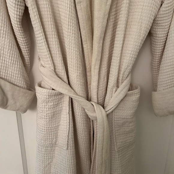 Charter Club Soft Cream Robe - Picture 5 of 8